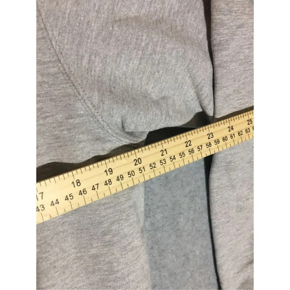 Womens Disney Sweater Size Large Christmas Holidays Mickey Mouse Minnie Winter - Picture 2 of 3